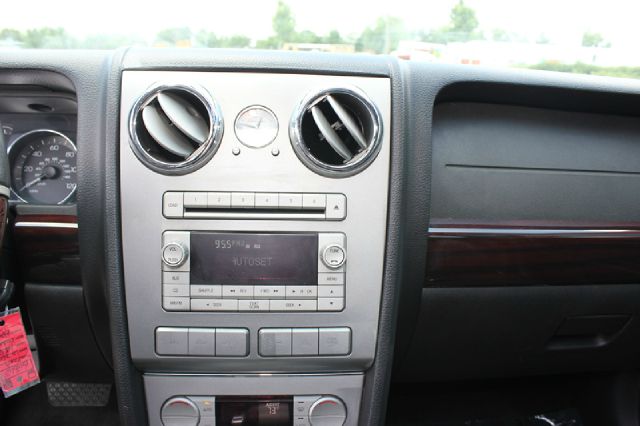 2009 Lincoln MKZ Base