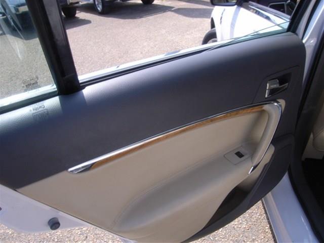 2011 Lincoln MKZ Luxury Sedan Cadillac Factory Certified