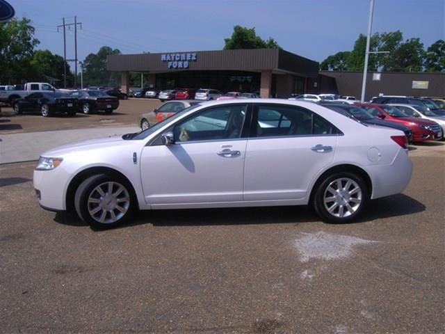 2011 Lincoln MKZ Luxury Sedan Cadillac Factory Certified
