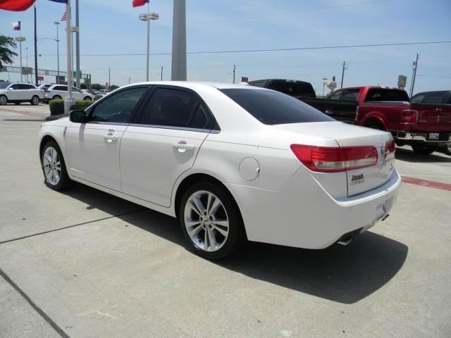 2012 Lincoln MKZ Luxury Sedan Cadillac Factory Certified