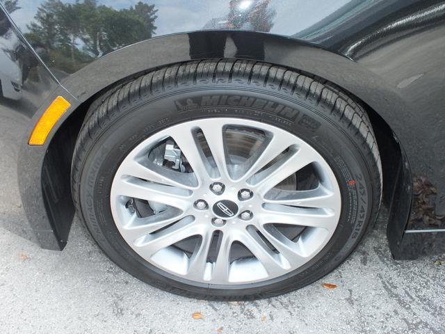 2013 Lincoln MKZ 4WD Reg Cab Chassis WT