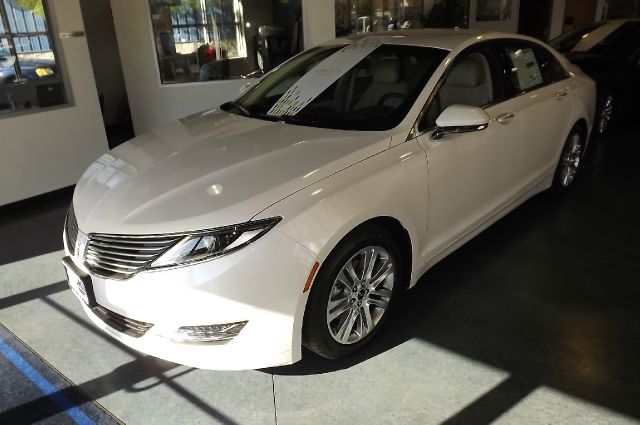2014 Lincoln MKZ ESi