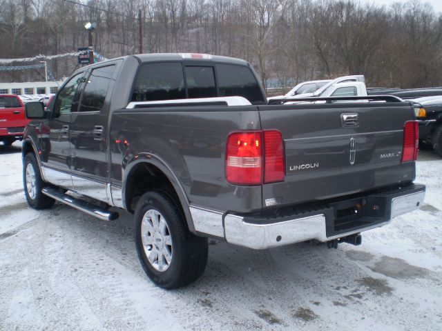 2006 Lincoln Mark LT Ram 3500 Diesel 2-WD