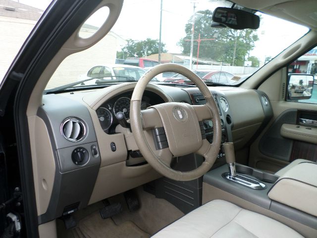 2006 Lincoln Mark LT Ram 3500 Diesel 2-WD