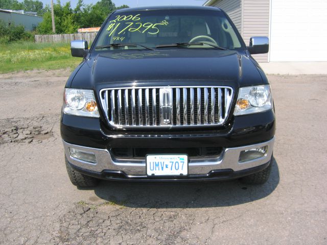 2006 Lincoln Mark LT Ram 3500 Diesel 2-WD