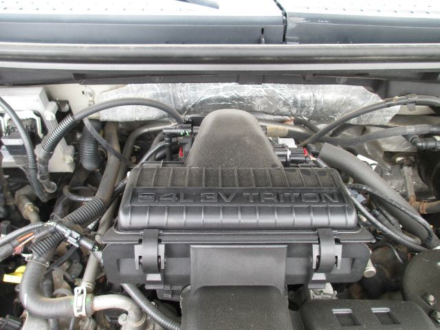 2006 Lincoln Mark LT Ram 3500 Diesel 2-WD