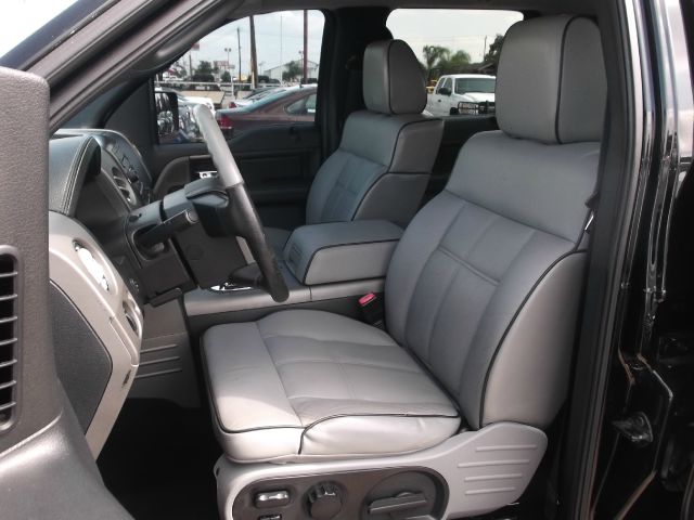 2006 Lincoln Mark LT Ram 3500 Diesel 2-WD