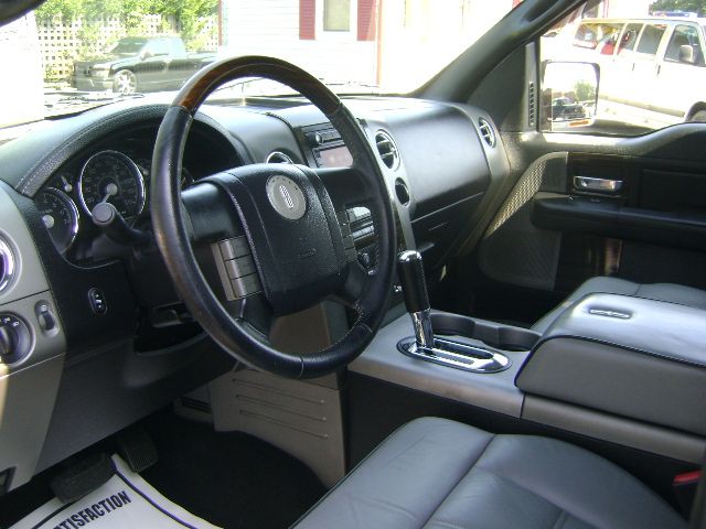 2007 Lincoln Mark LT Ram 3500 Diesel 2-WD