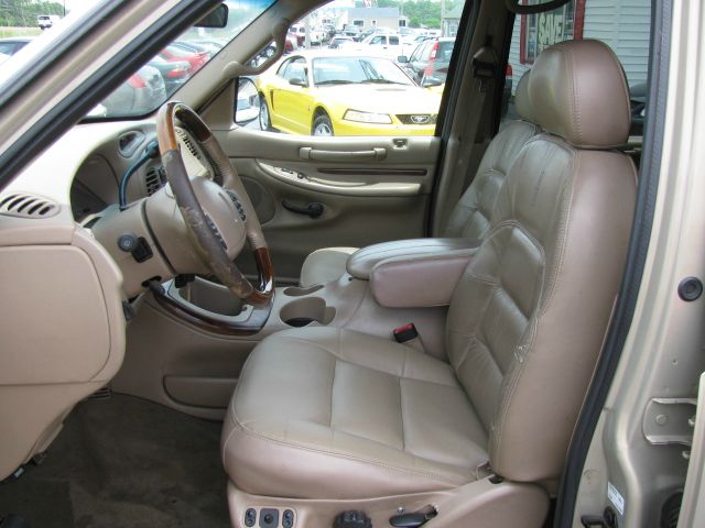 1998 Lincoln Navigator Ram 3500 Diesel 2-WD