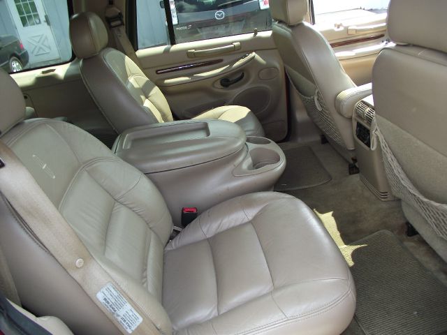 1998 Lincoln Navigator Ram 3500 Diesel 2-WD