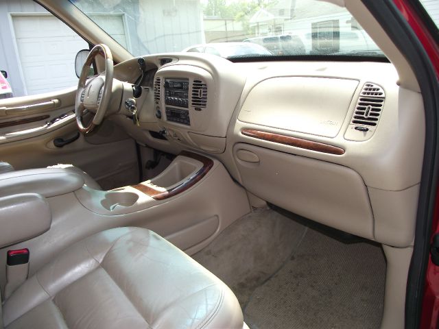 1998 Lincoln Navigator Ram 3500 Diesel 2-WD