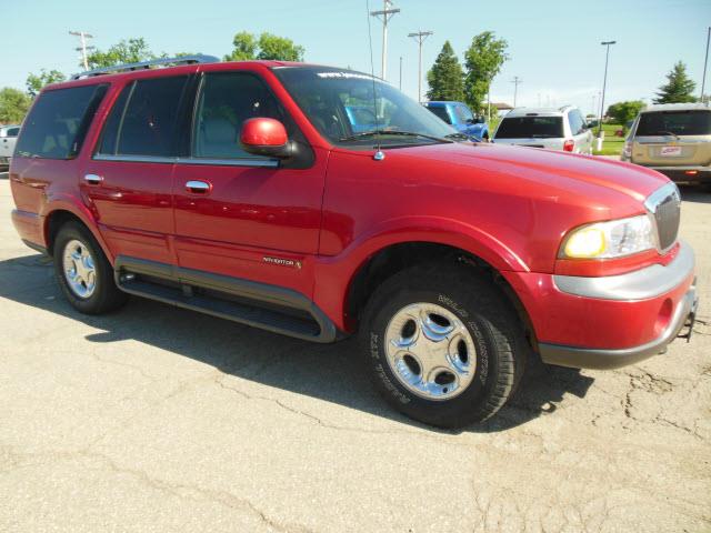 1999 Lincoln Navigator SLT 25