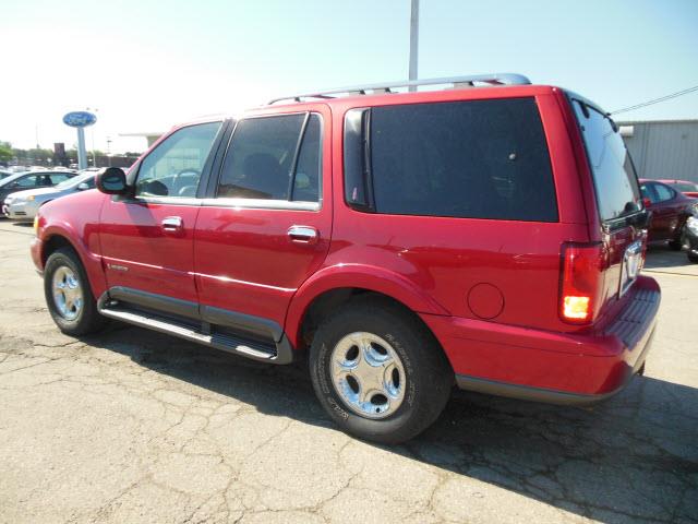 1999 Lincoln Navigator SLT 25