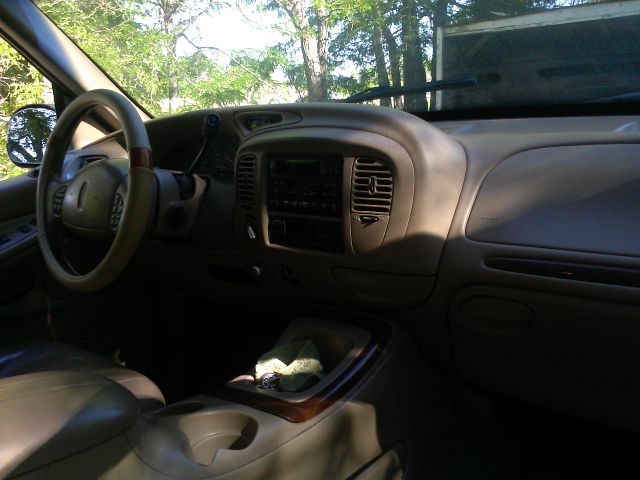 1999 Lincoln Navigator Ram 3500 Diesel 2-WD