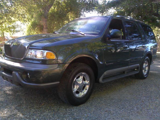 1999 Lincoln Navigator Ram 3500 Diesel 2-WD