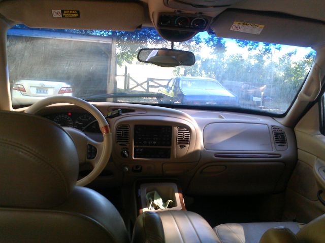 1999 Lincoln Navigator Ram 3500 Diesel 2-WD