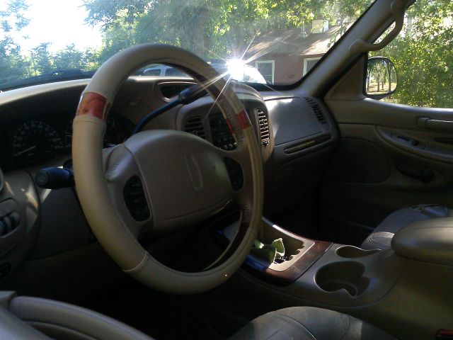 1999 Lincoln Navigator Ram 3500 Diesel 2-WD