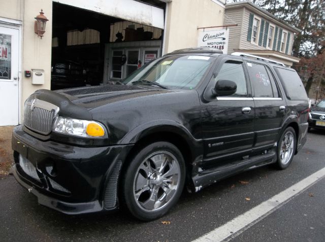 2000 Lincoln Navigator Ram 3500 Diesel 2-WD