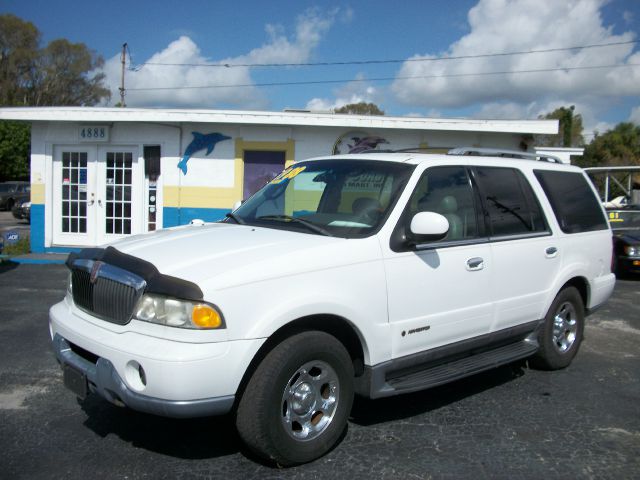 2000 Lincoln Navigator Ram 3500 Diesel 2-WD