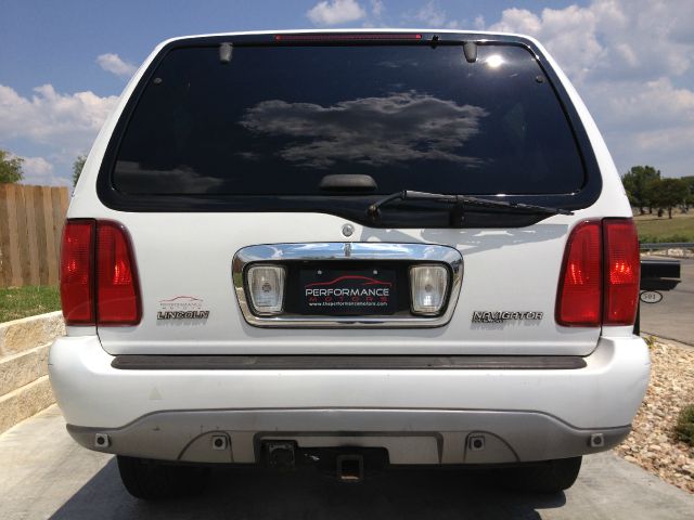 2000 Lincoln Navigator Ram 3500 Diesel 2-WD