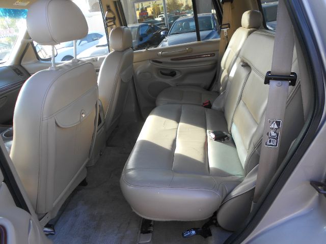 2000 Lincoln Navigator Ram 3500 Diesel 2-WD