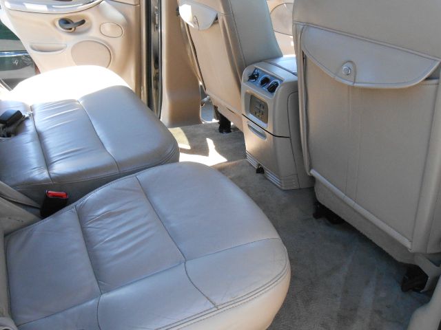 2000 Lincoln Navigator Ram 3500 Diesel 2-WD