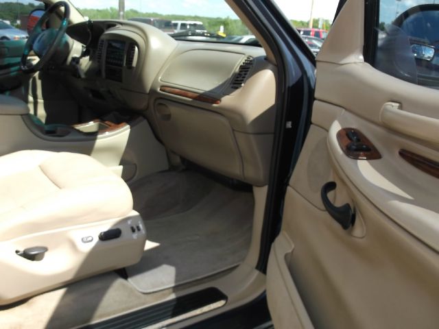 2000 Lincoln Navigator Ram 3500 Diesel 2-WD