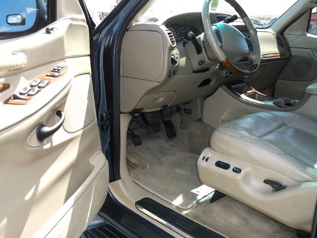 2000 Lincoln Navigator Ram 3500 Diesel 2-WD