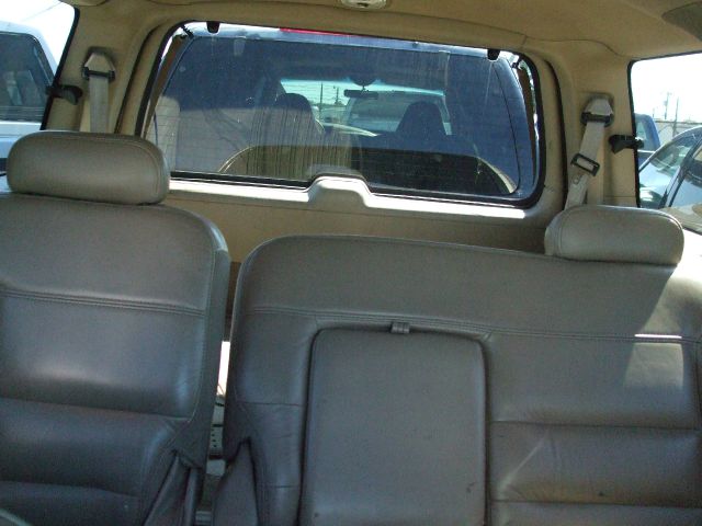 2000 Lincoln Navigator Ram 3500 Diesel 2-WD