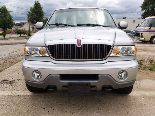 2000 Lincoln Navigator Ram 3500 Diesel 2-WD
