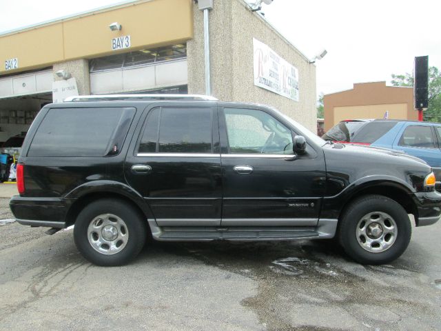 2000 Lincoln Navigator Ram 3500 Diesel 2-WD