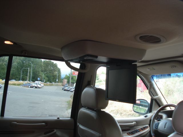 2000 Lincoln Navigator Ram 3500 Diesel 2-WD