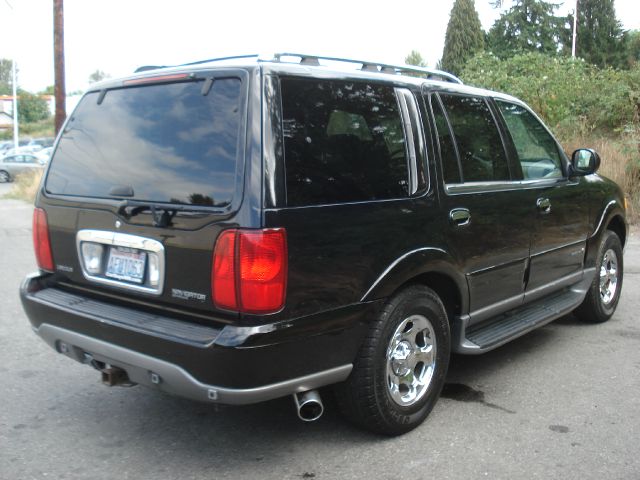 2000 Lincoln Navigator Ram 3500 Diesel 2-WD