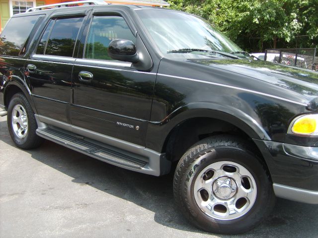 2000 Lincoln Navigator Ram 3500 Diesel 2-WD