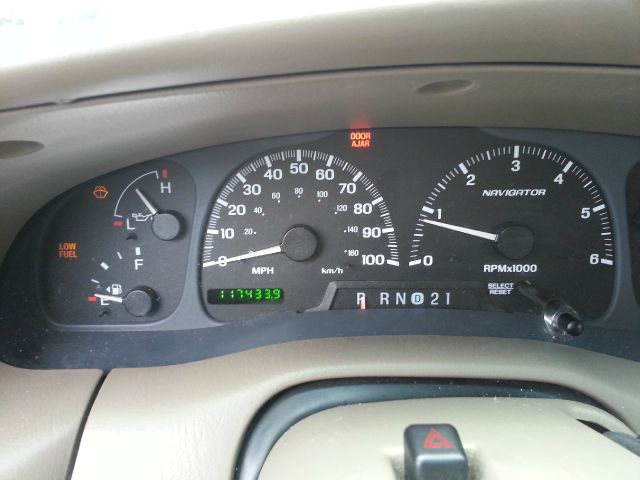 2001 Lincoln Navigator Ram 3500 Diesel 2-WD