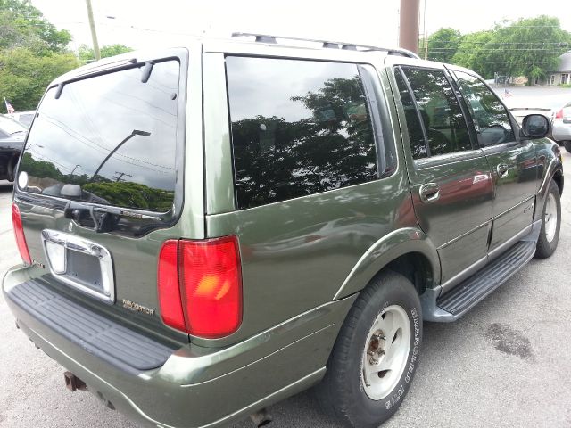 2001 Lincoln Navigator Ram 3500 Diesel 2-WD