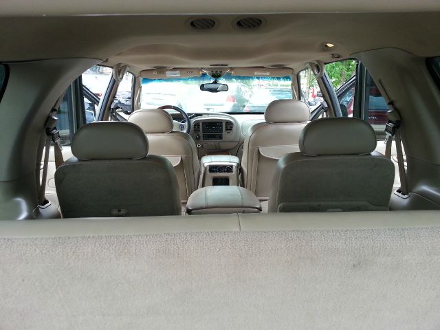 2001 Lincoln Navigator Ram 3500 Diesel 2-WD