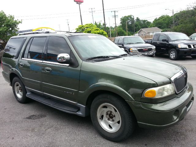 2001 Lincoln Navigator Ram 3500 Diesel 2-WD