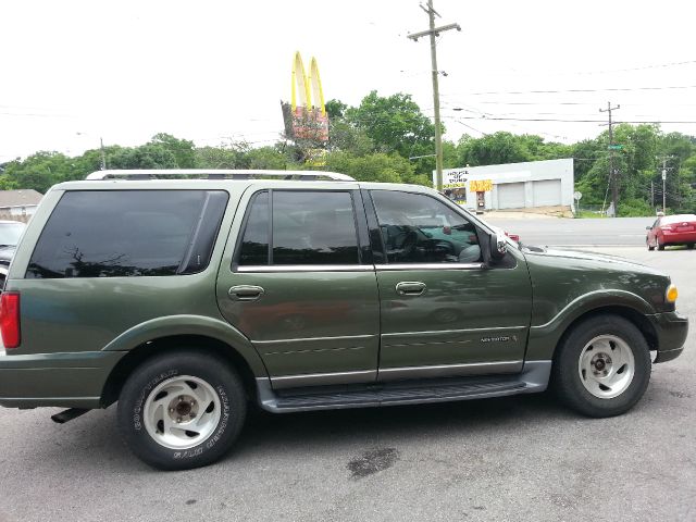 2001 Lincoln Navigator Ram 3500 Diesel 2-WD