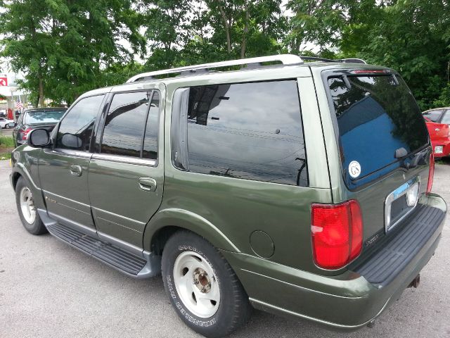 2001 Lincoln Navigator Ram 3500 Diesel 2-WD