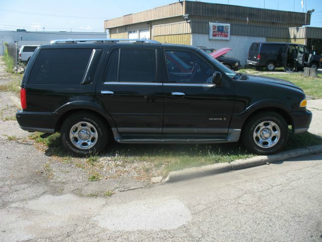 2001 Lincoln Navigator Ram 3500 Diesel 2-WD