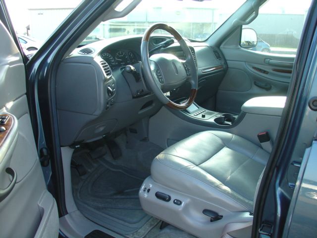 2001 Lincoln Navigator Ram 3500 Diesel 2-WD