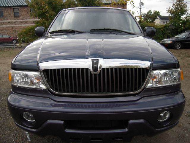 2001 Lincoln Navigator Ram 3500 Diesel 2-WD