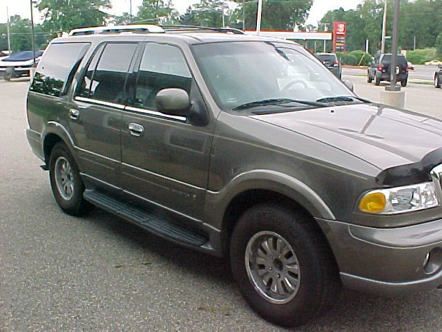 2002 Lincoln Navigator Ram 3500 Diesel 2-WD
