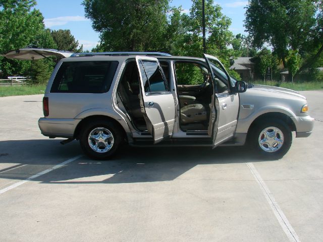 2002 Lincoln Navigator Ram 3500 Diesel 2-WD