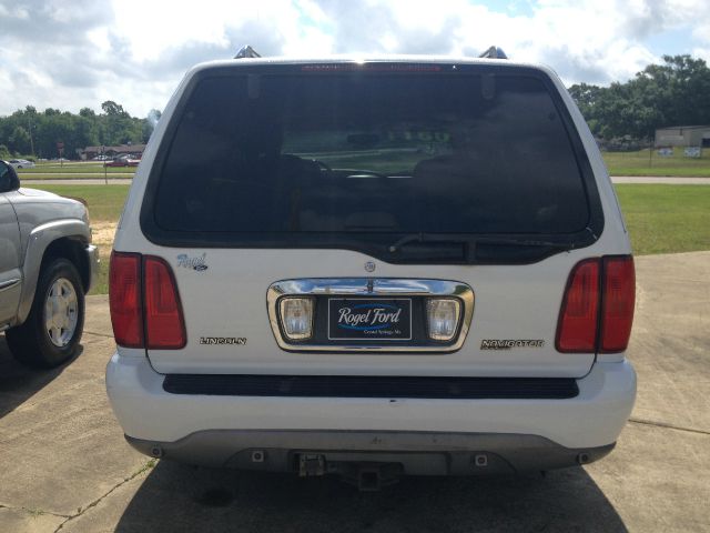 2002 Lincoln Navigator Unknown