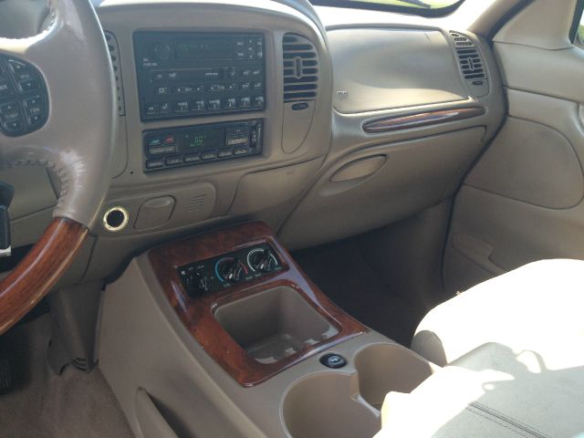 2002 Lincoln Navigator Unknown