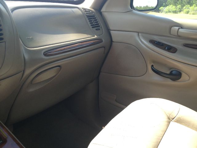 2002 Lincoln Navigator Unknown