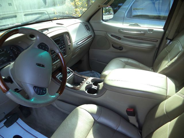 2002 Lincoln Navigator Ram 3500 Diesel 2-WD