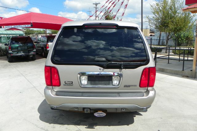 2002 Lincoln Navigator Ram 3500 Diesel 2-WD